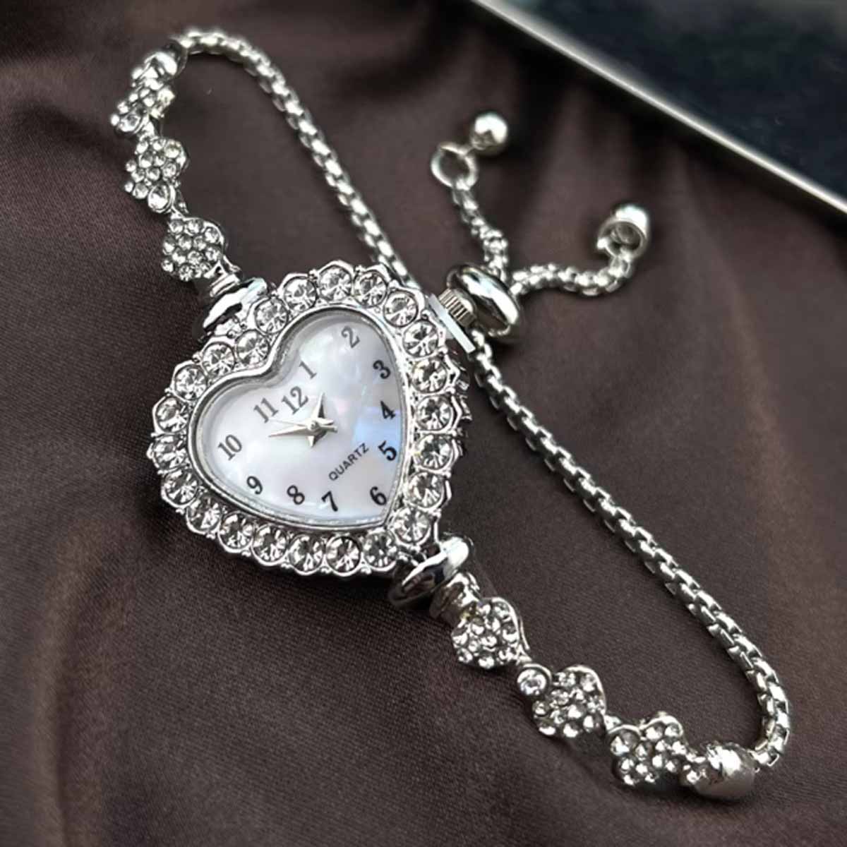 Open Heart Watch - Jam Tangan Wanita Model Bunga Berhiaskan