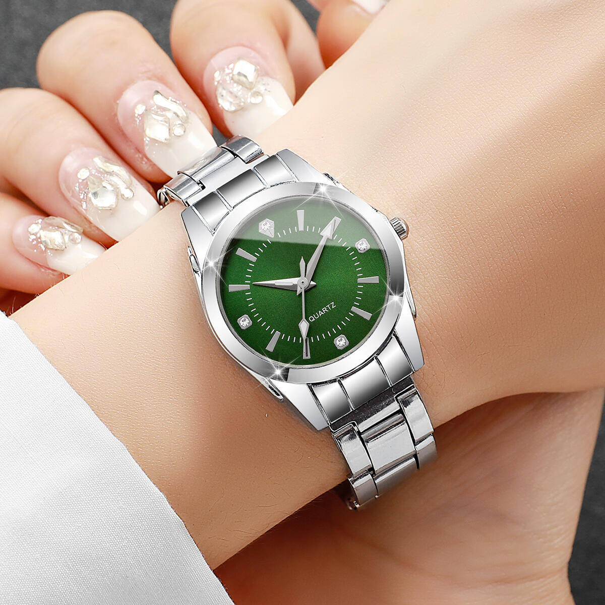 Jam Tangan Wanita Berlian Imit - Luxury Watch Display Case ulasan dan harga