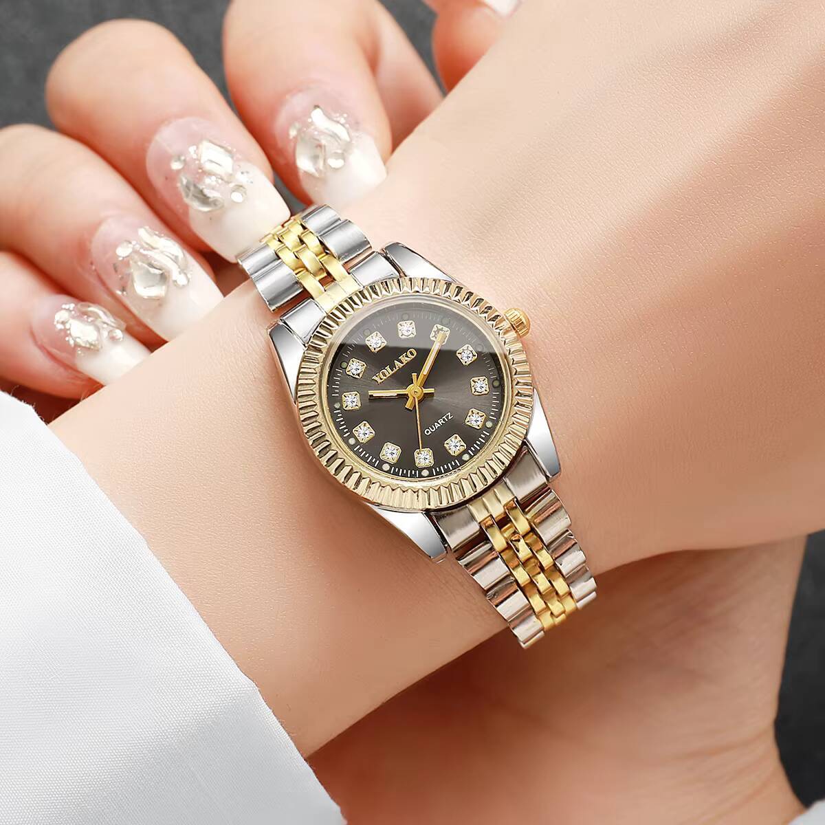 Jam Tangan Kuarsa Wanita Berli - Luxury Watch Display Case ulasan dan harga
